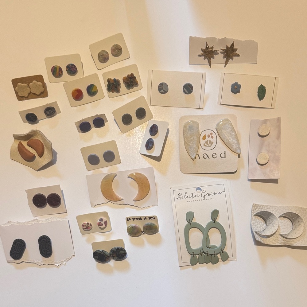 *NWOT* Never Worn Clay Earrings x24